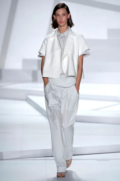 Look 9